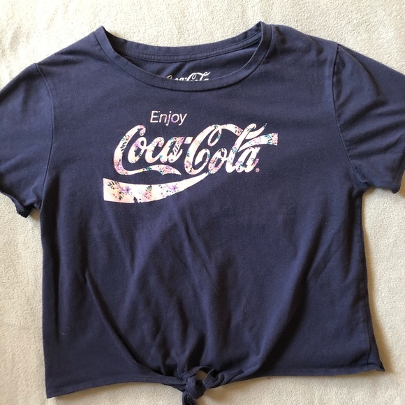 Tie knot tee - Picture 1 of 2